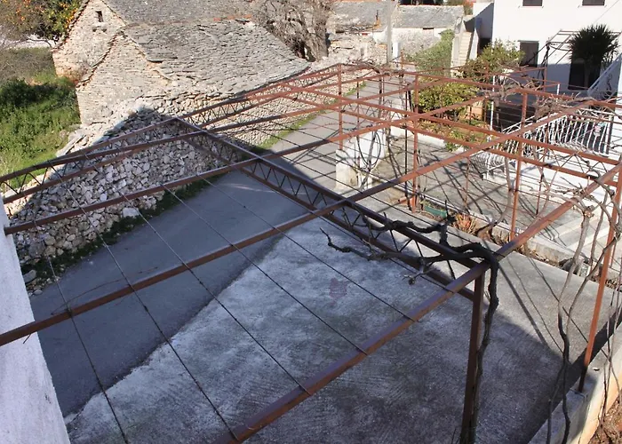 Διαμέρισμα With Parking Space Supetar, Brac - 6036